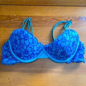 Victoria’s Secret Very Sexy Lace Push-up Bra